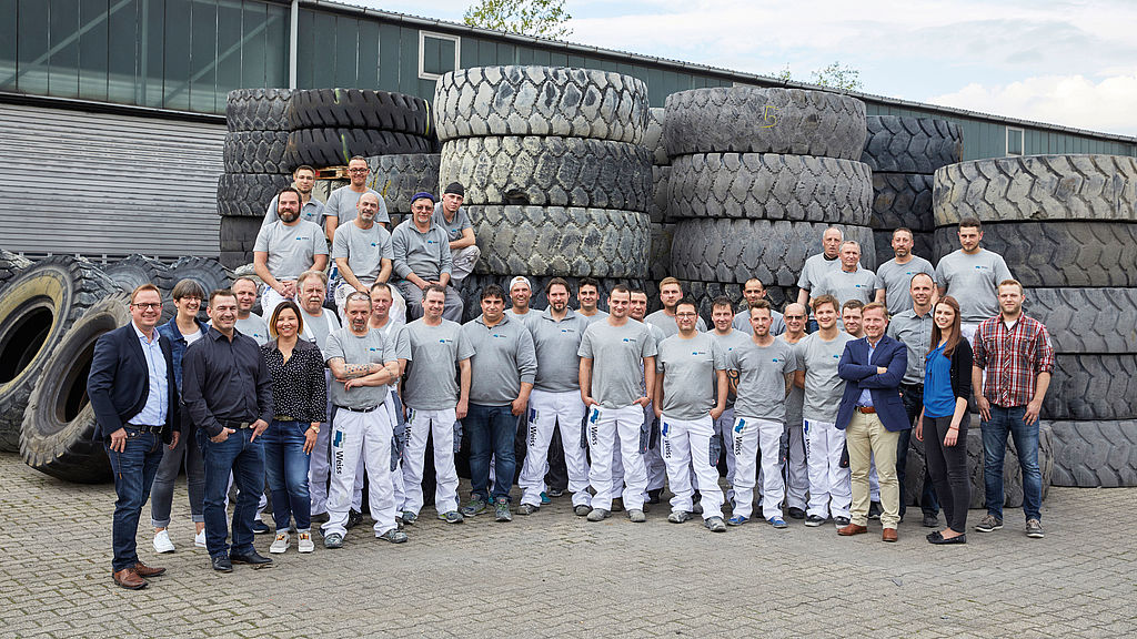 Das Team der Weiss Oberflächentechnik in Duisburg